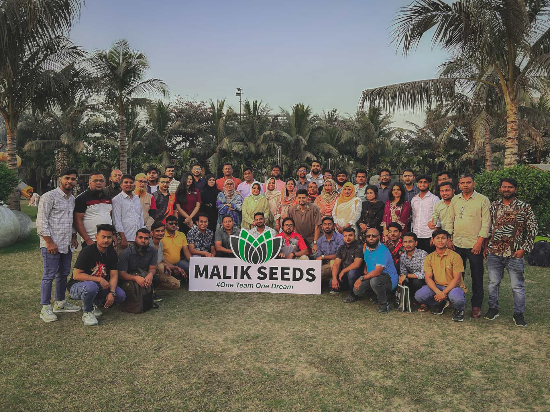Join the Malik Seeds Team